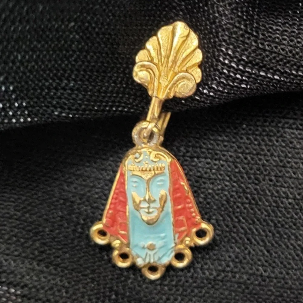 ART Brand Clip-on Gold Pharoah Egyptian Earrings Vintage Antique Stamped Signed - Picture 3 of 7